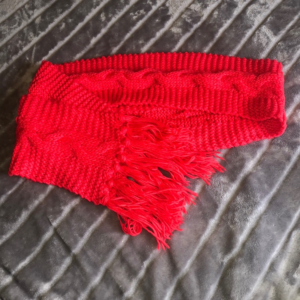 neon orange/red scarf